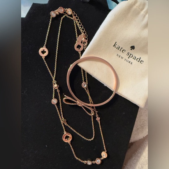 Kate Spade bow rose gold  bracelet nwot - Picture 2 of 2